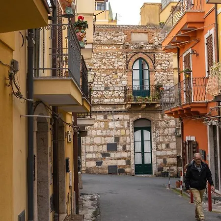 Апартаменты Amuni Таормина