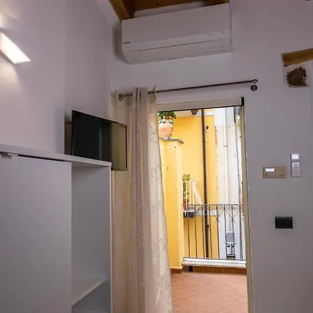 Amuni Таормина